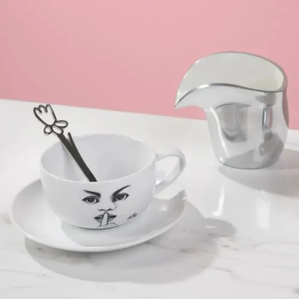 MILK JUG \ Lily